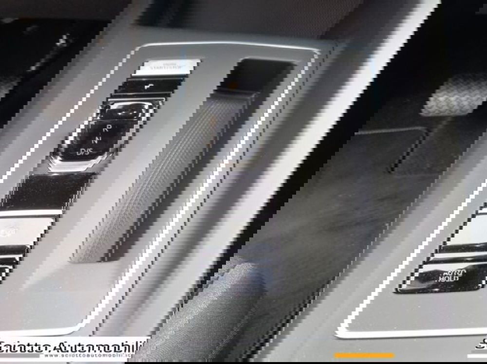 Volkswagen Golf nuova a Messina (15)