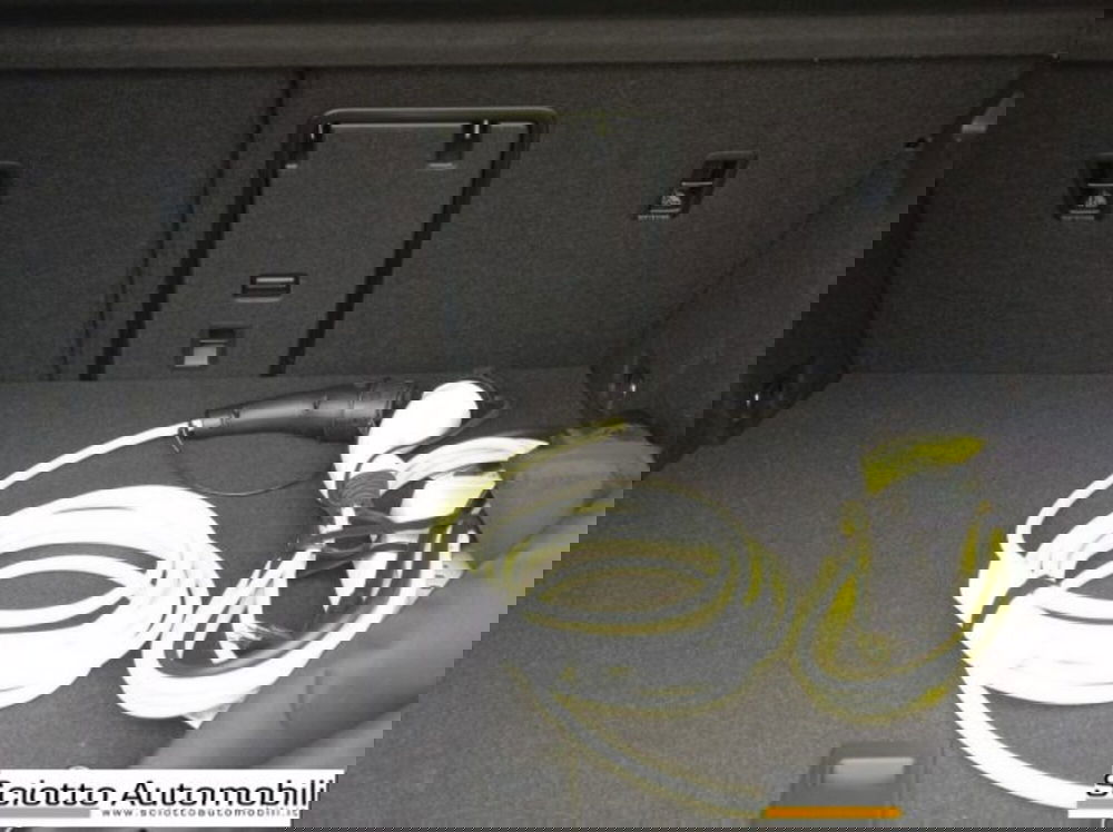 Volkswagen Golf nuova a Messina (17)