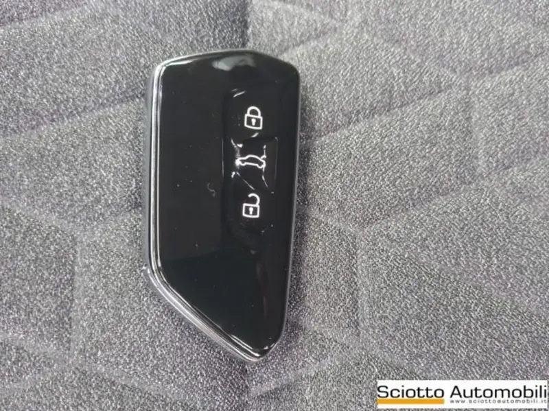 Volkswagen Golf nuova a Messina (20)