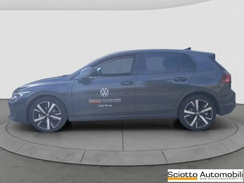 Volkswagen Golf nuova a Messina (3)