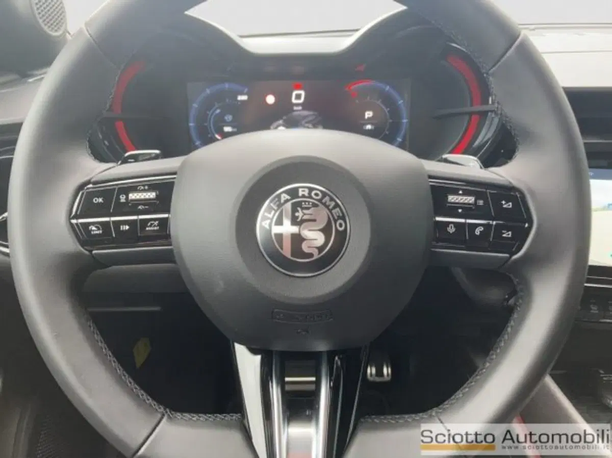 Alfa Romeo Junior nuova a Messina (10)