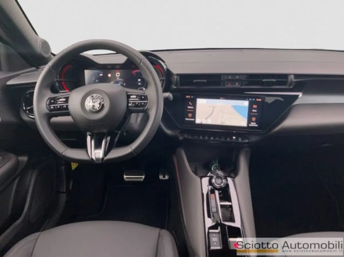 Alfa Romeo Junior nuova a Messina (14)