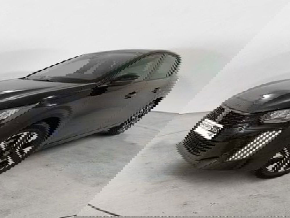 Peugeot 208 nuova a Milano