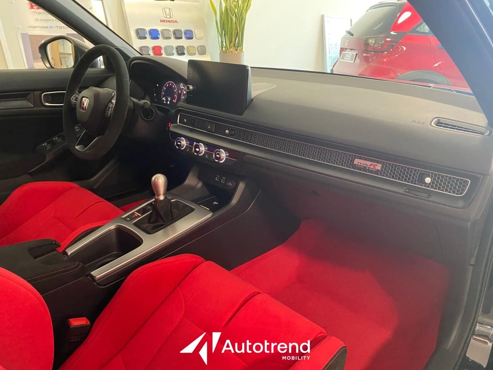 Honda Civic nuova a Bari (9)