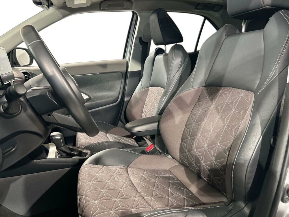Toyota Yaris Cross usata a Lecco (10)