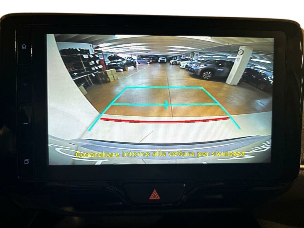Toyota Yaris Cross usata a Lecco (13)