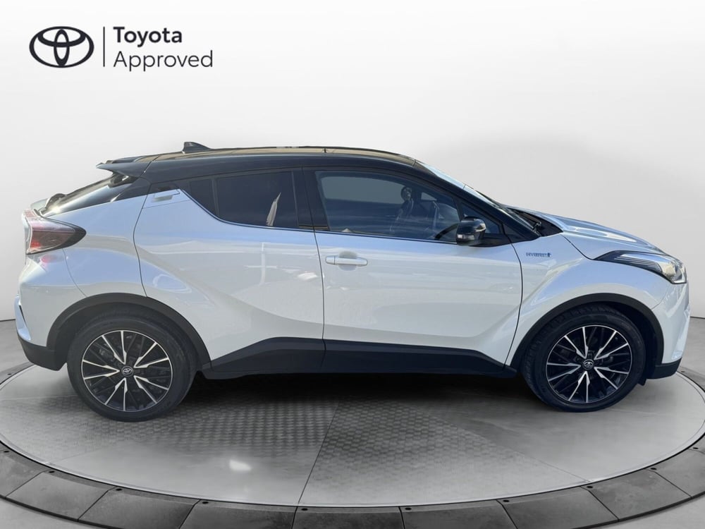 Toyota Toyota C-HR usata a Como (13)