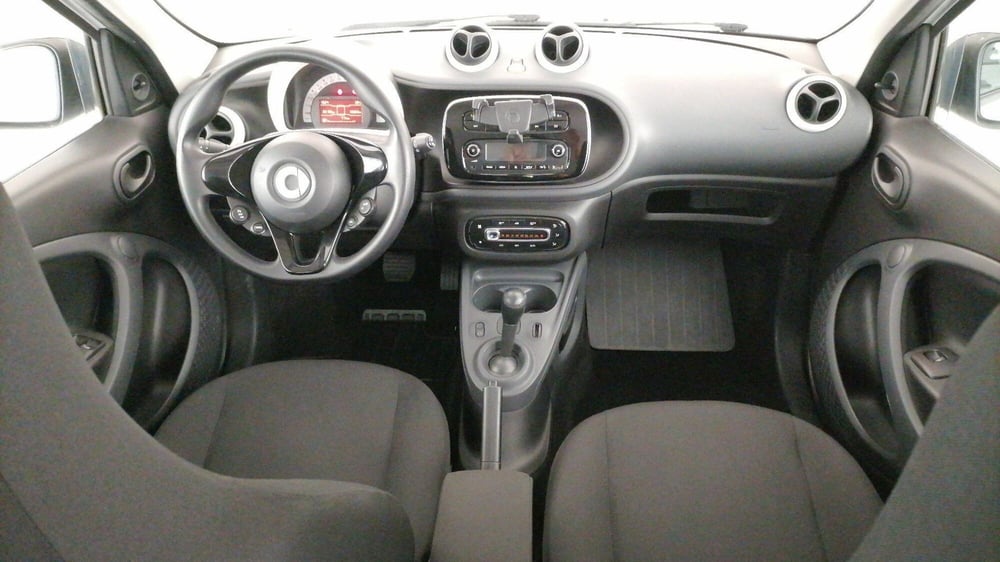 smart forfour usata a Roma (9)