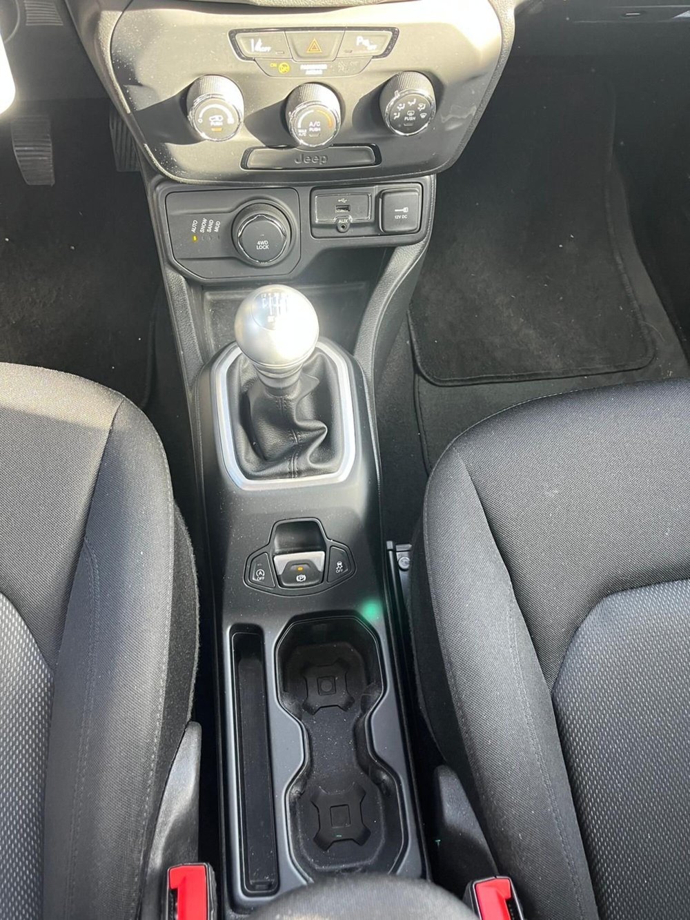 Jeep Renegade usata a Milano (16)