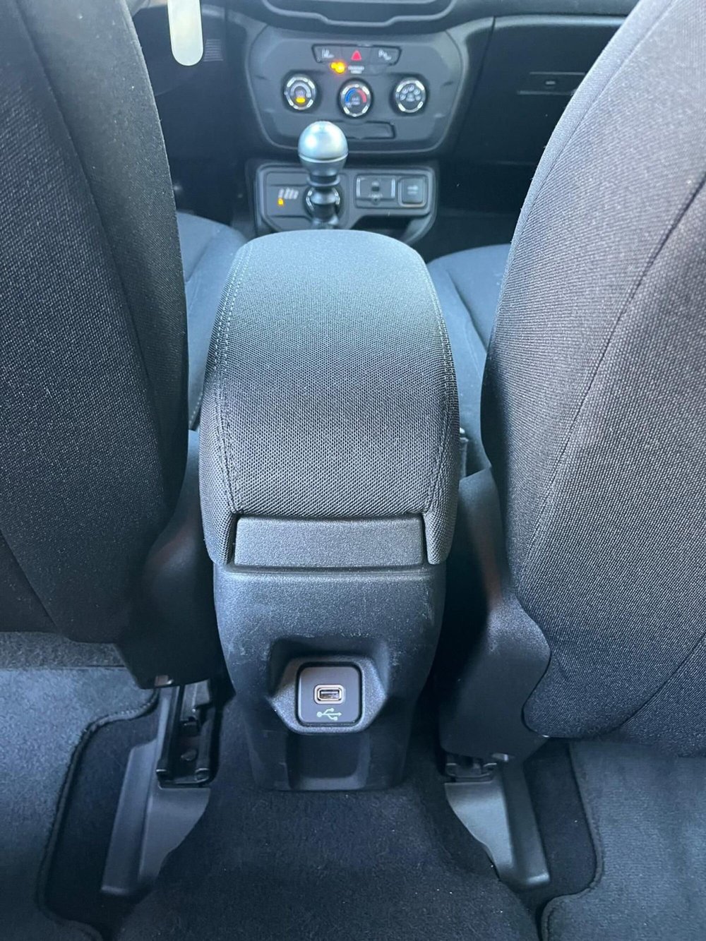 Jeep Renegade usata a Milano (18)