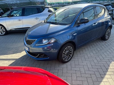 Lancia Ypsilon 1.0 FireFly 5 porte S&amp;S Hybrid Gold Plus del 2023 usata a Milano