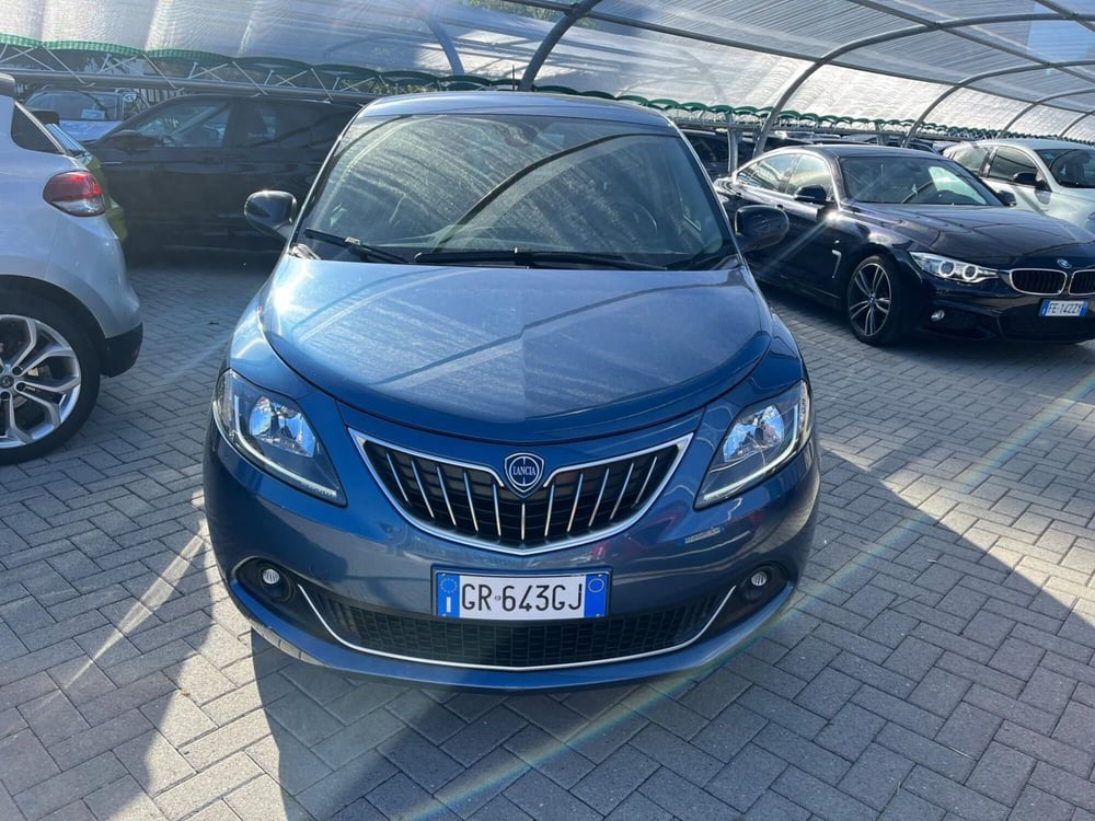Lancia Ypsilon usata a Milano (2)