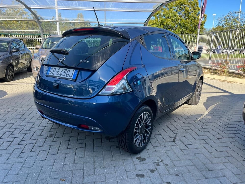 Lancia Ypsilon usata a Milano (6)