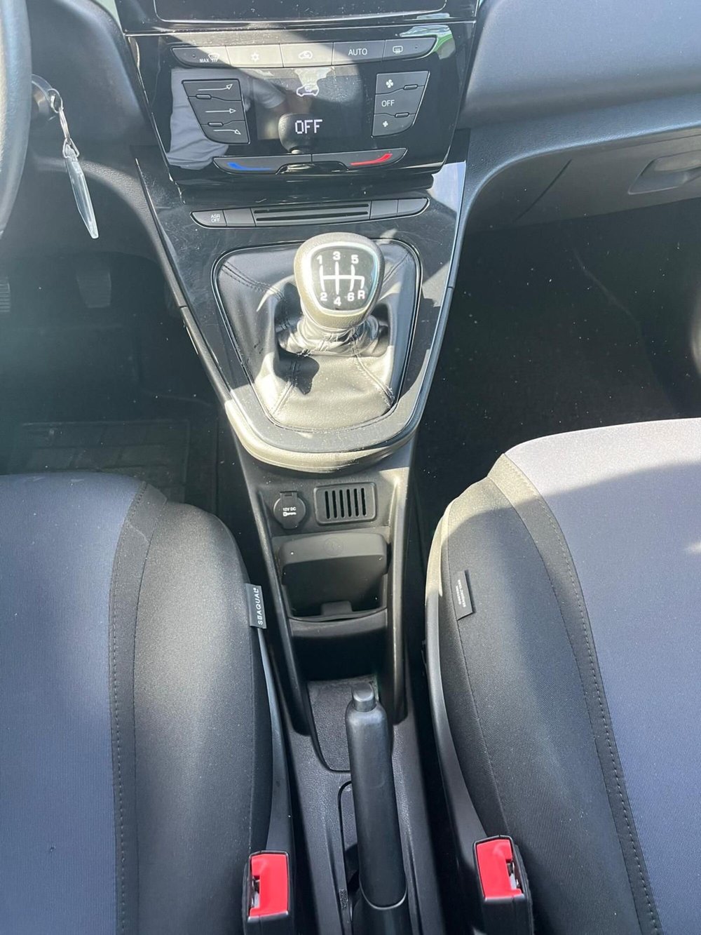 Lancia Ypsilon usata a Milano (18)