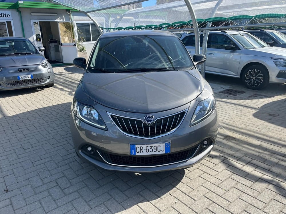 Lancia Ypsilon usata a Milano (2)