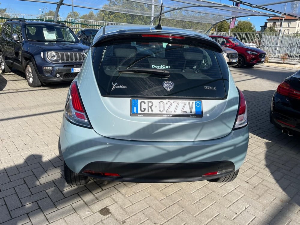 Lancia Ypsilon usata a Milano (8)