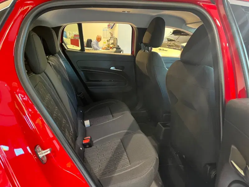 Fiat 600 nuova a Milano (13)