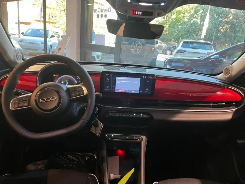 Fiat 600 nuova a Milano (15)