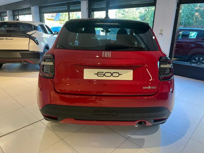 Fiat 600 nuova a Milano (8)