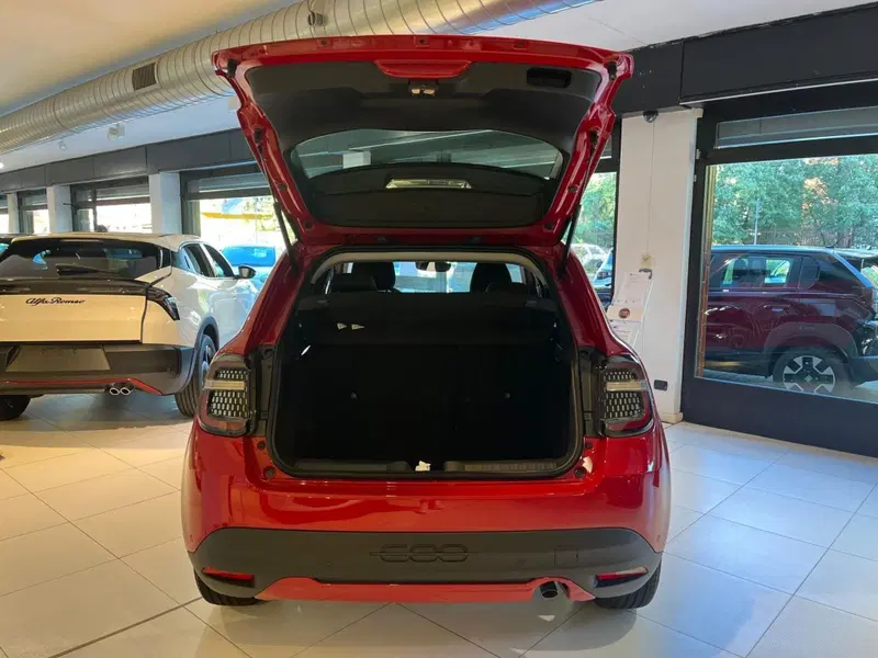 Fiat 600 nuova a Milano (9)