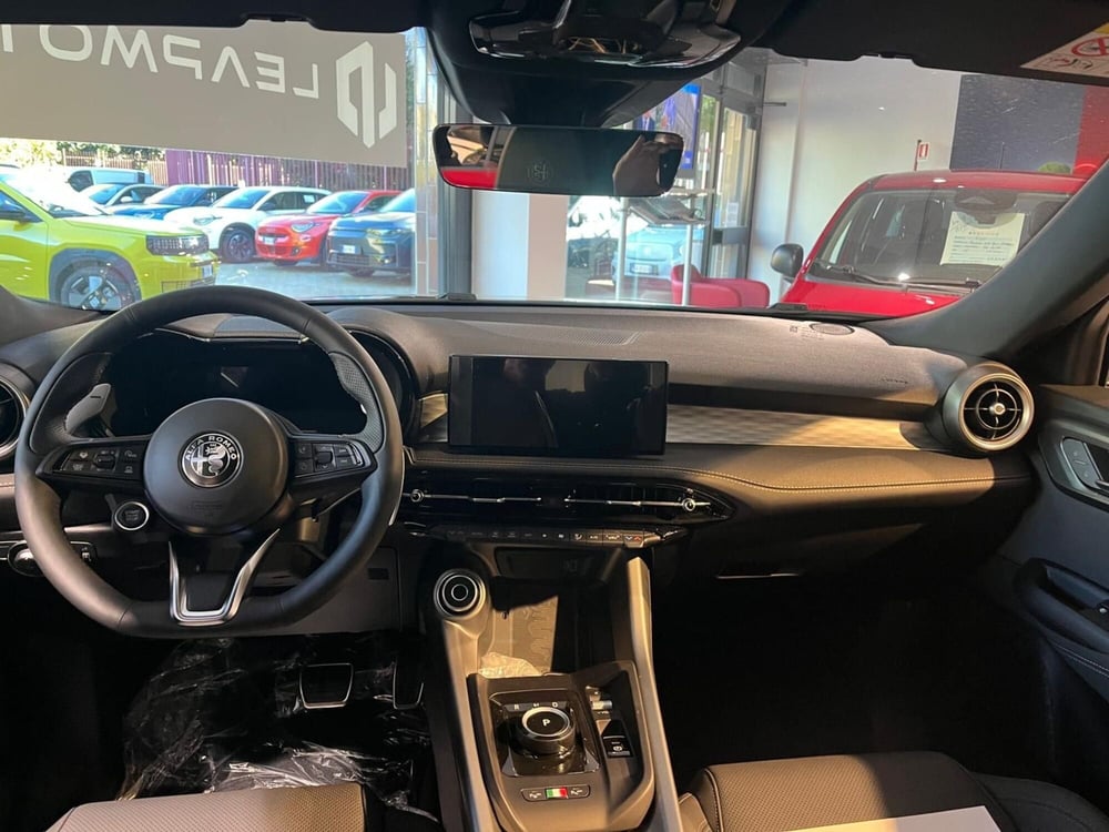 Alfa Romeo Tonale nuova a Milano (15)