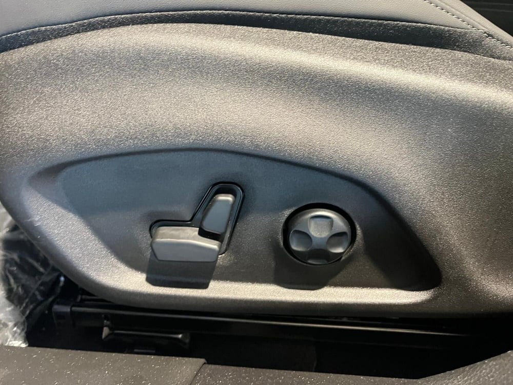 Alfa Romeo Tonale nuova a Milano (18)