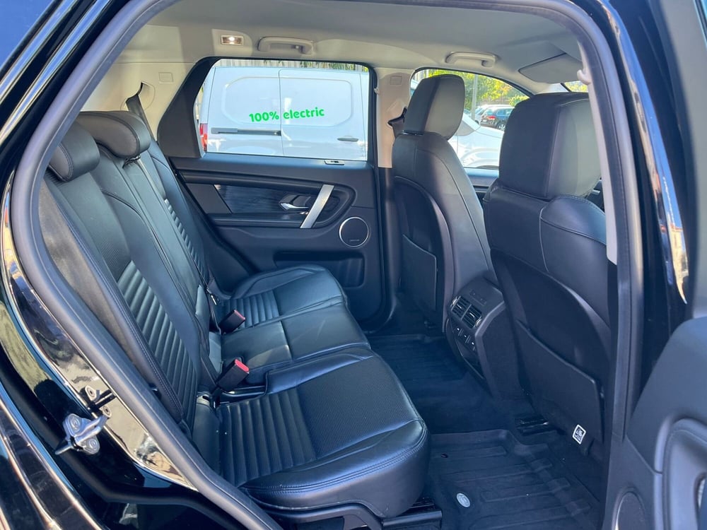 Land Rover Discovery Sport usata a Milano (13)
