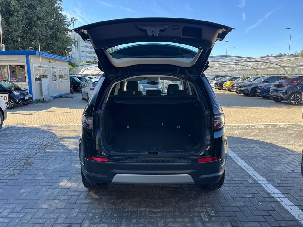 Land Rover Discovery Sport usata a Milano (9)