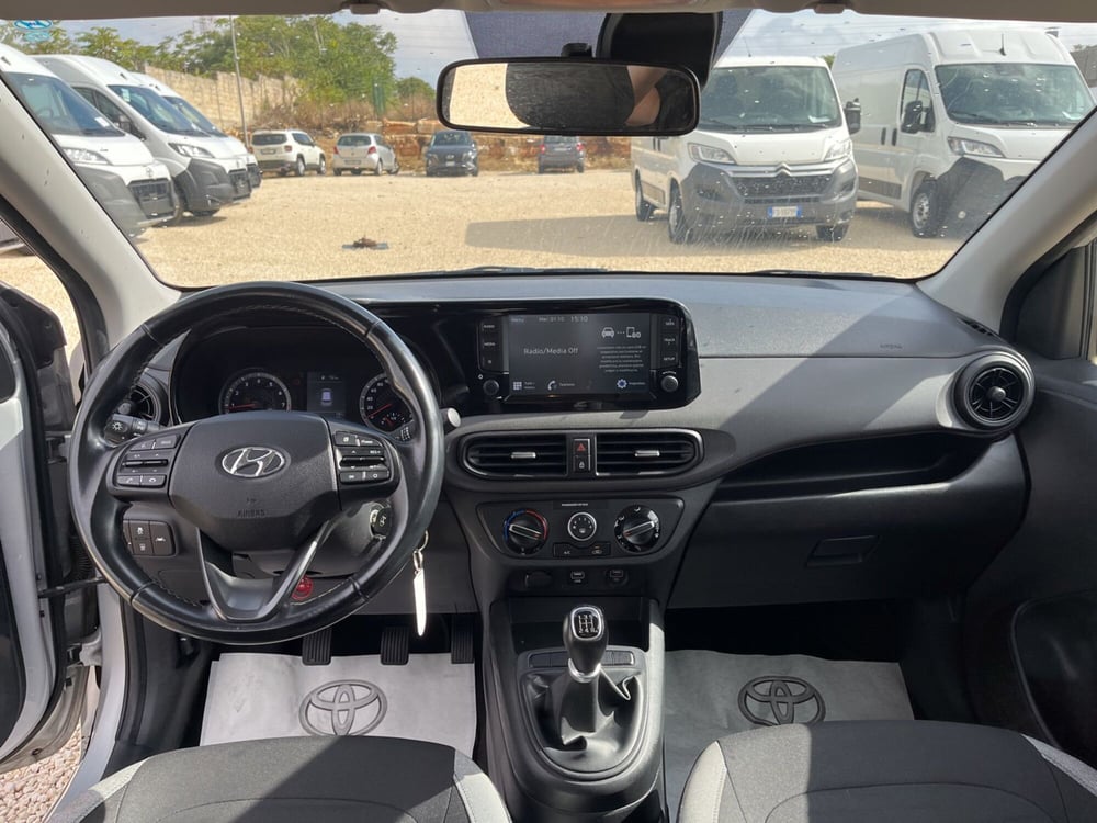 Hyundai i10 usata a Catania (9)