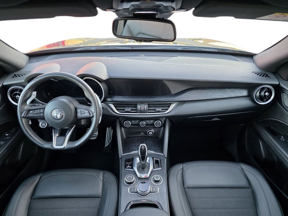 Alfa Romeo Stelvio usata a Pistoia (10)