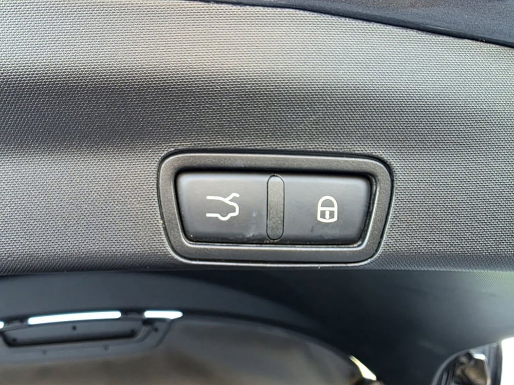 Alfa Romeo Stelvio usata a Pistoia (16)