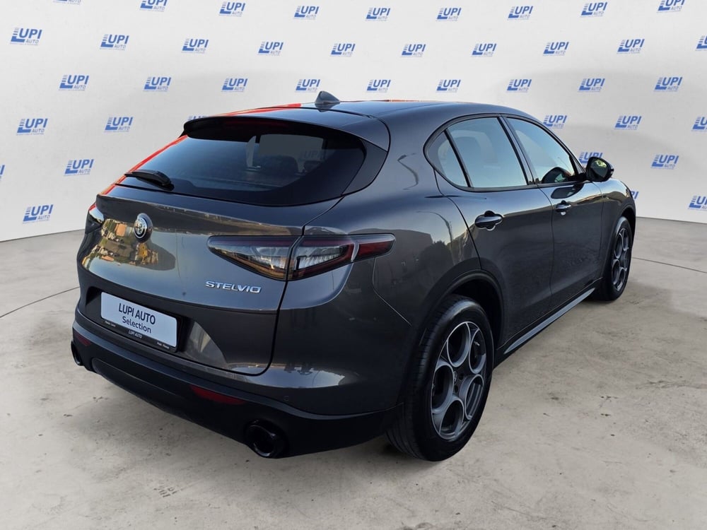 Alfa Romeo Stelvio usata a Pistoia (5)