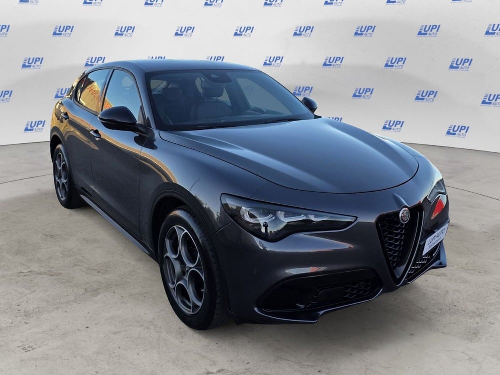 Alfa Romeo Stelvio usata a Pistoia (7)