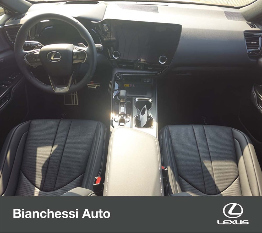 Lexus NX nuova a Cremona (10)