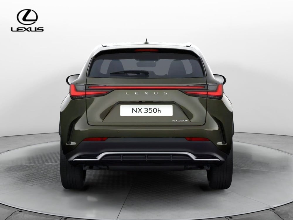 Lexus NX nuova a Cremona (5)