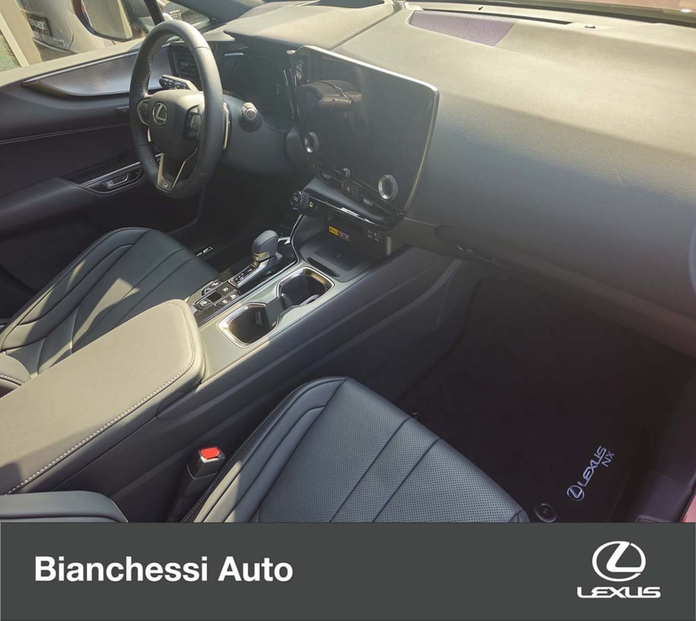 Lexus NX nuova a Cremona (8)