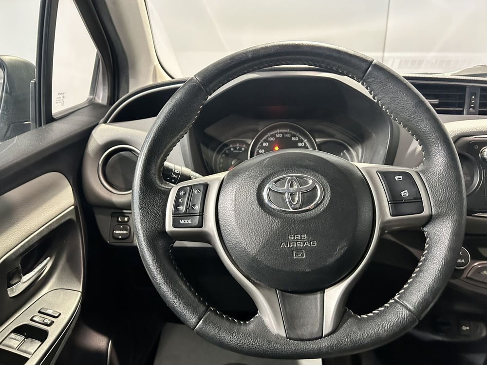 Toyota Yaris usata a Milano (10)