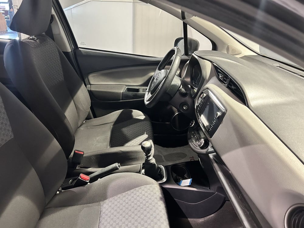 Toyota Yaris usata a Milano (7)