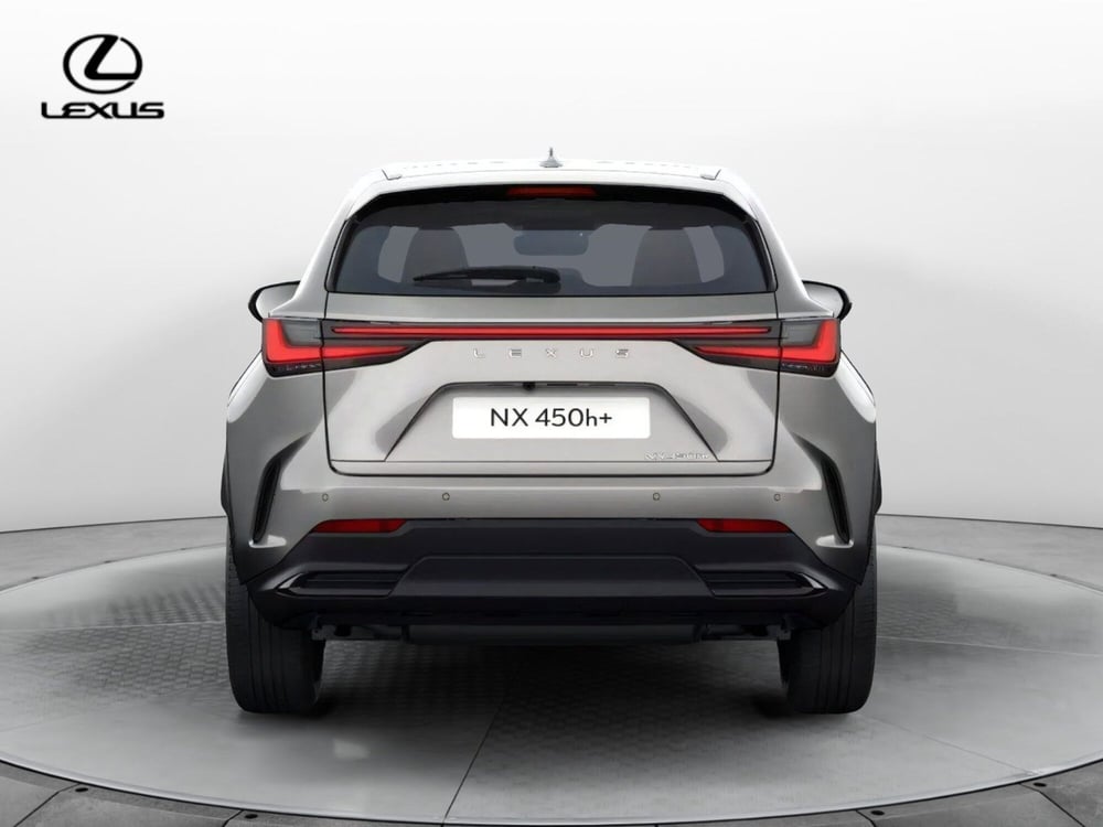 Lexus NX nuova a Cremona (5)