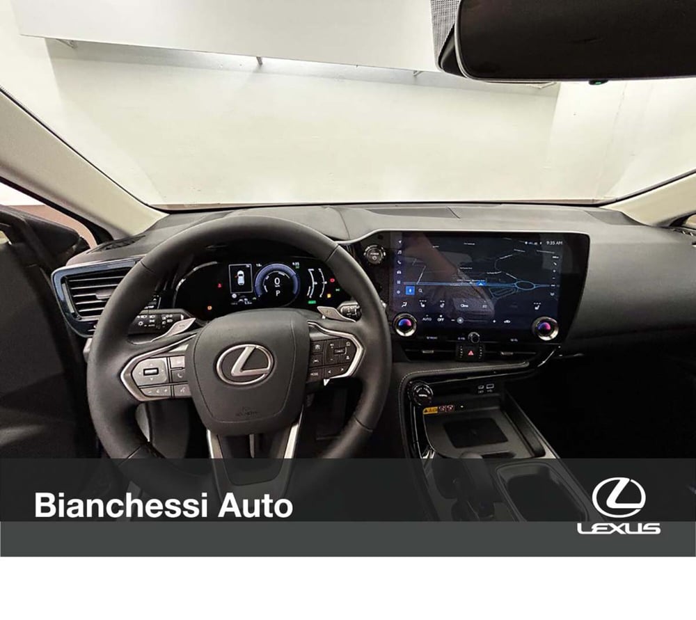 Lexus NX nuova a Cremona (10)
