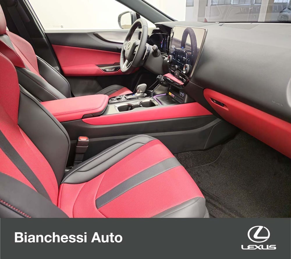 Lexus NX nuova a Cremona (11)