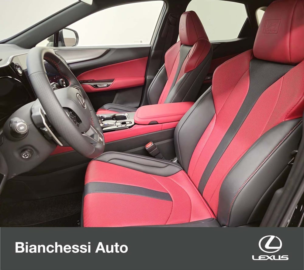 Lexus NX nuova a Cremona (13)