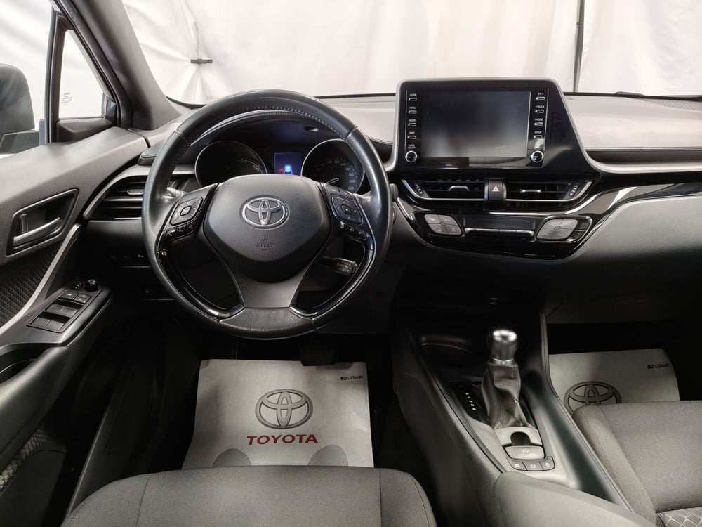 Toyota Toyota C-HR usata a Roma (10)