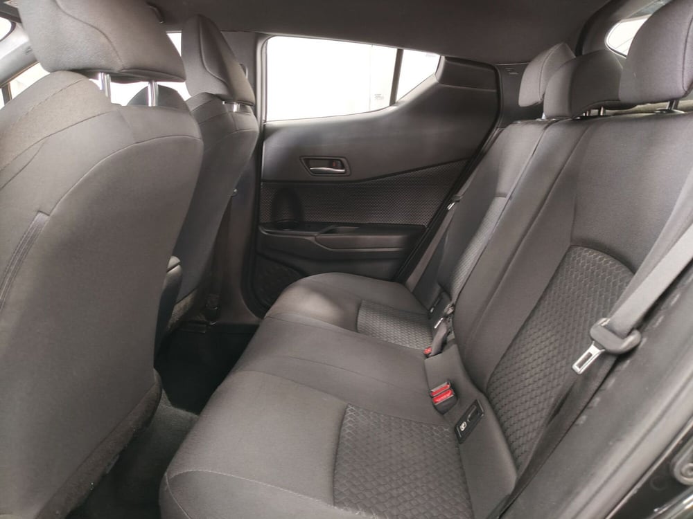 Toyota Toyota C-HR usata a Roma (15)