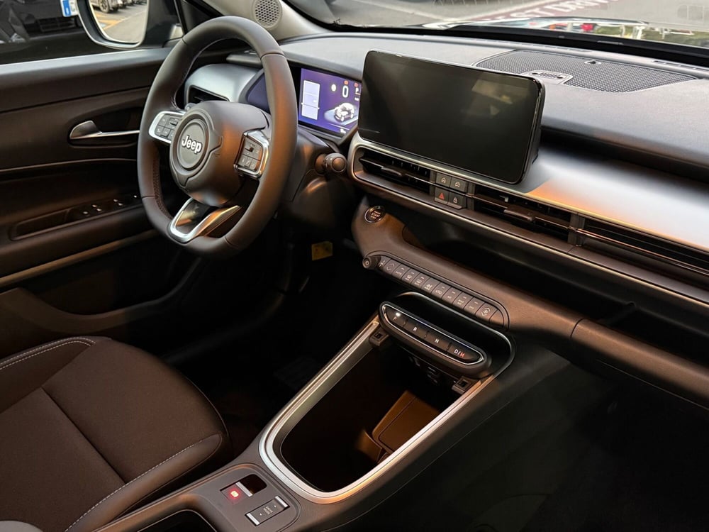 Jeep Avenger nuova a Reggio Emilia (8)