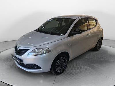 Lancia Ypsilon 1.2 69 CV 5 porte Silver del 2018 usata a San Lazzaro di Savena