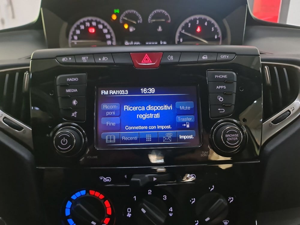Lancia Ypsilon usata a Bologna (14)