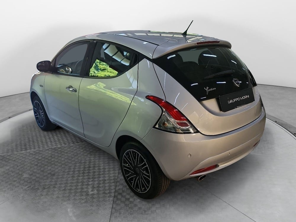 Lancia Ypsilon usata a Bologna (4)