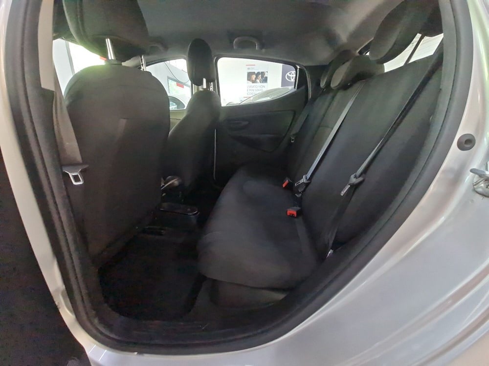 Lancia Ypsilon usata a Bologna (9)