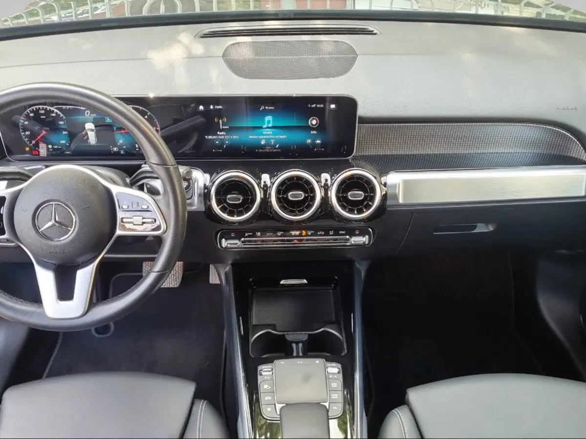 Mercedes-Benz GLB usata a Pisa (9)